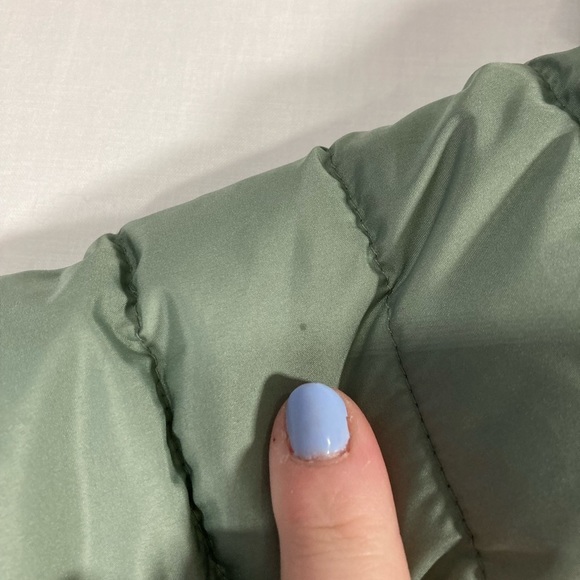 GAP baby 3-6 months puffer jacket Grogu *has some marks* - Picture 14 of 16